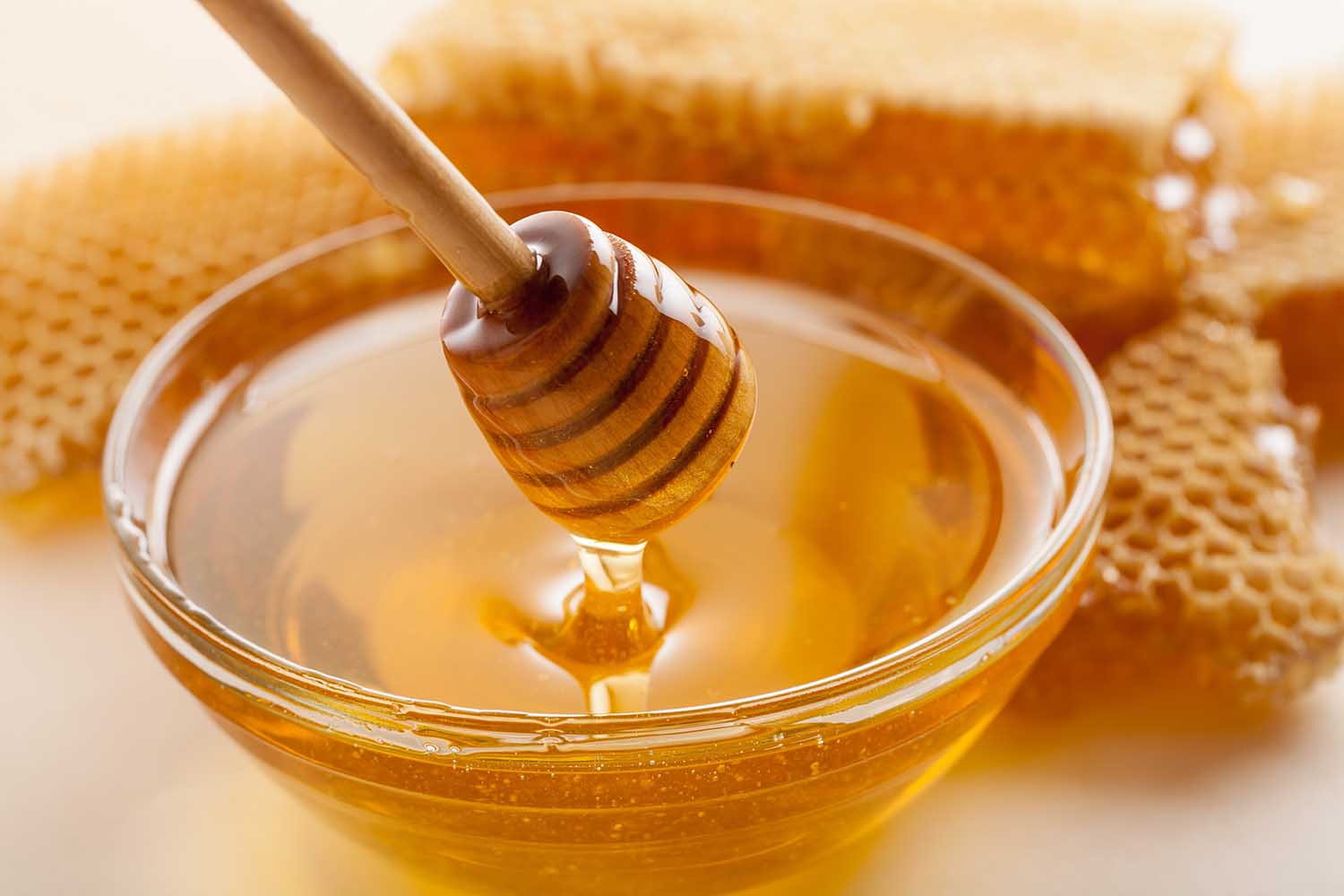Unique nutrition of pure honey